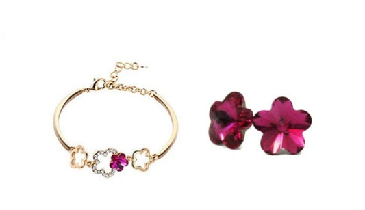 Gold Plated Flower Bracelet - Dainty and Elegant Jewelry made of Quality Materials
